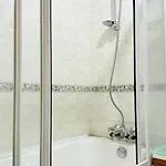 With Jacuzzi Close To Anitkabir, Metro And Atakule 앙카라