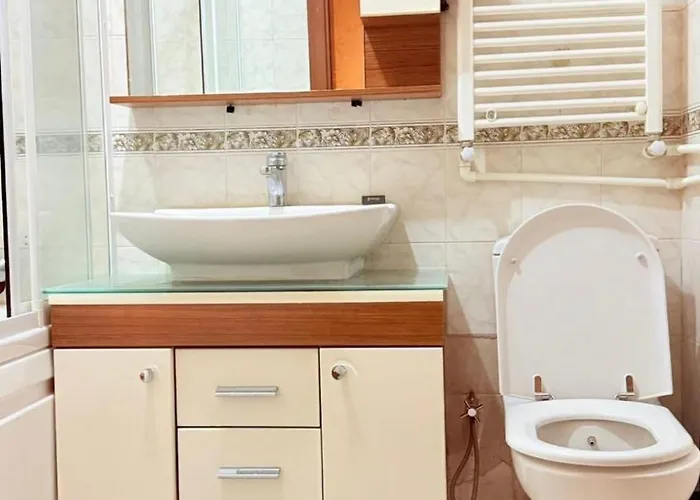 With Jacuzzi Close To Anitkabir, Metro And Atakule *